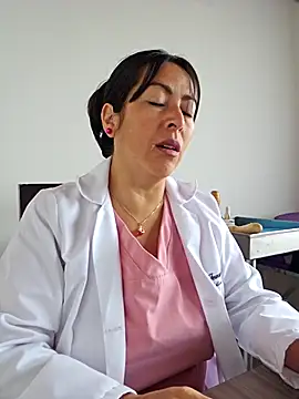 Snapshot of JustSamantha_ chatting on 4, 12, 2025 JustSamantha online show from 4, 12, 2025