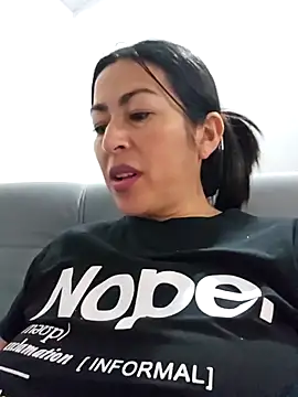 Snapshot of JustSamantha_ chatting on 14, 12, 2025 JustSamantha online show from 14, 12, 2025