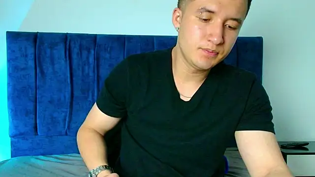 Snapshot of Ethan-Connor chatting on 29, 11, 2025 Ethan-Connor online show from 29, 11, 2025