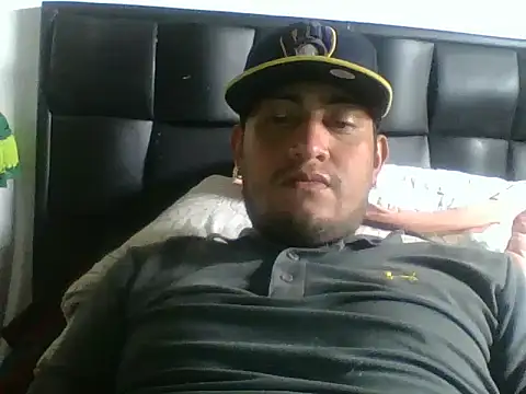 Snapshot of Minnie2013Mickey chatting on 26, 11, 2025 Minnie2013Mickey online show from 26, 11, 2025