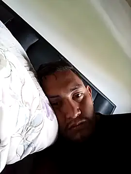 Snapshot of Minnie2013Mickey chatting on 19, 12, 2025 Minnie2013Mickey online show from 19, 12, 2025