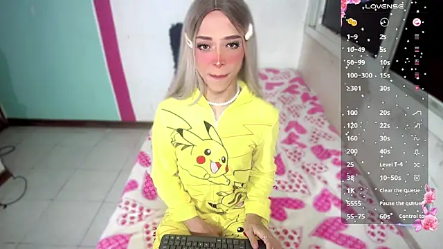 Snapshot of lissy_dhaniels chatting on 19, 12, 2025 lissy dhaniels online show from 19, 12, 2025