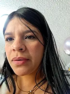 Layla-daring online show from 18, 12, 2025