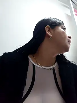 Layla-daring online show from 29, 5, 2026