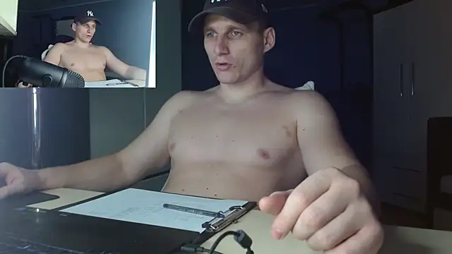 Snapshot of Poliglotjoe1 chatting on 13, 12, 2025 Poliglotjoe1 online show from 13, 12, 2025