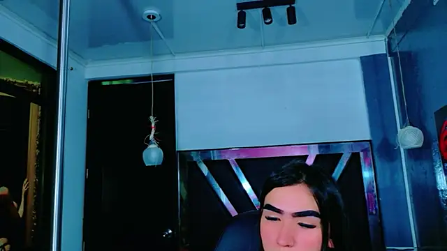 Snapshot of Evangeline_Star1 chatting on 13, 12, 2025 Evangeline Star1 online show from 13, 12, 2025