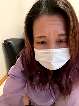 Snapshot of nana_na425 chatting on 5, 12, 2025 nana na425 online show from 5, 12, 2025