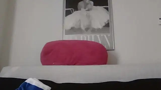 cryptokimgirl online show from 1, 3, 2026