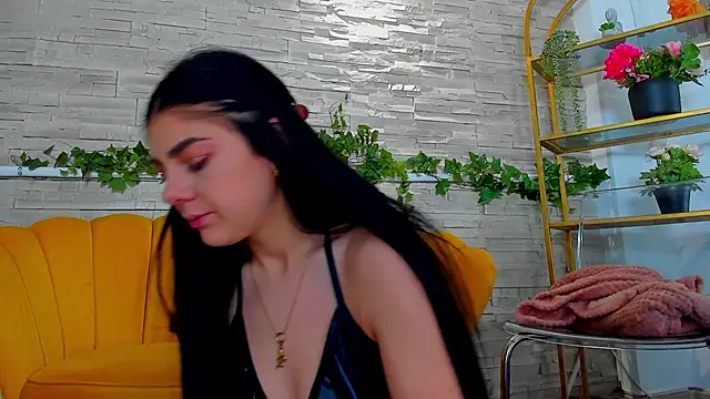 SerennaNoir online show from 18, 12, 2025