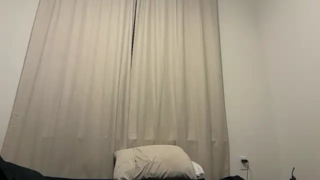 Snapshot of sethhtx713 chatting on 15, 12, 2025 sethhtx713 online show from 15, 12, 2025