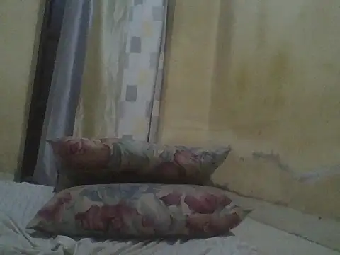 UsTwo  online show from 21, 11, 2025