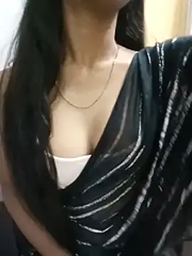 Snapshot of Roja__ chatting on 16, 12, 2025 Roja online show from 16, 12, 2025