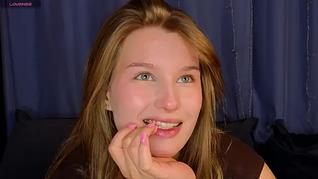 ImiMonroe online show from 30, 4, 2026