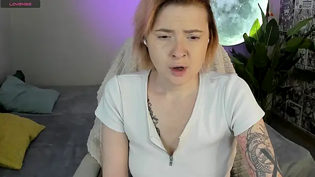 Snapshot of LaylaCookies_ chatting on 23, 11, 2025 LaylaCookies online show from 23, 11, 2025