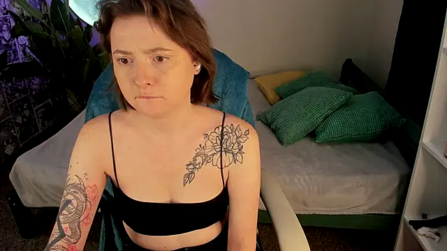 Snapshot of LaylaCookies_ chatting on 5, 12, 2025 LaylaCookies online show from 5, 12, 2025