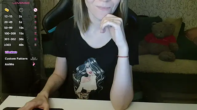 Snapshot of __Katherine___ chatting on 4, 12, 2025 Katherine online show from 4, 12, 2025