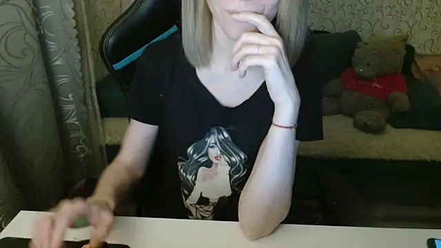 Snapshot of __Katherine___ chatting on 5, 12, 2025 Katherine online show from 5, 12, 2025