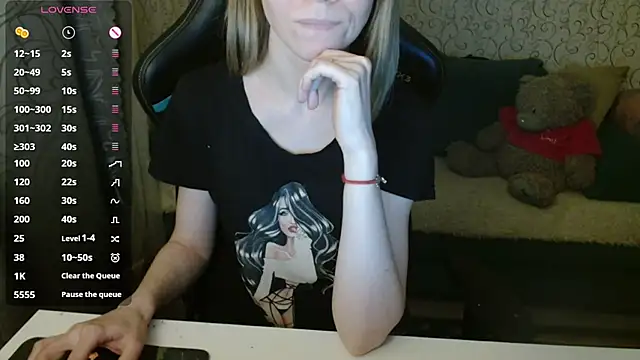 Snapshot of __Katherine___ chatting on 14, 12, 2025 Katherine online show from 14, 12, 2025