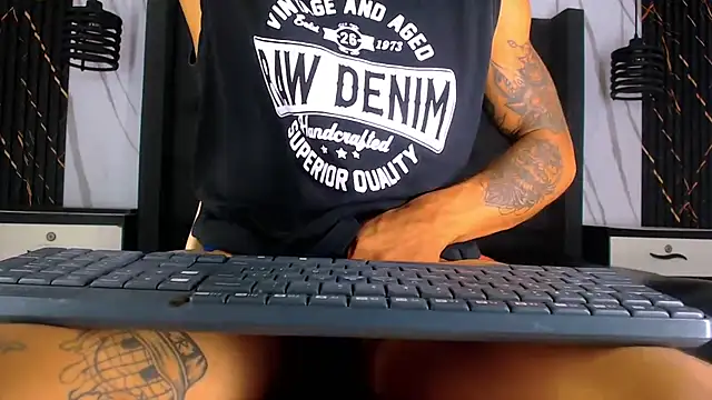 Hot Latino x online show from 11, 3, 2026