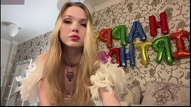 Snapshot of Amelly_04Sun chatting on 15, 12, 2025 Amelly 04Sun online show from 15, 12, 2025