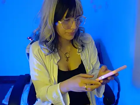 Snapshot of venus_222 chatting on 2, 12, 2025 venus 222 online show from 2, 12, 2025