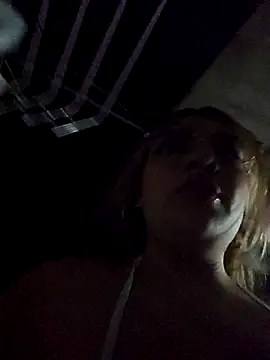 Snapshot of mila_curvy chatting on 14, 12, 2025 mila curvy online show from 14, 12, 2025