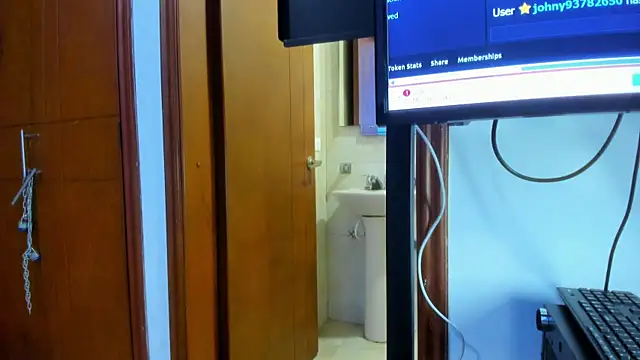 Snapshot of Bad_queen22 chatting on 5, 12, 2025 Bad queen22 online show from 5, 12, 2025