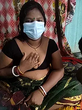 Snapshot of Desicouple1706 chatting on 24, 11, 2025 Desicouple1706 online show from 24, 11, 2025