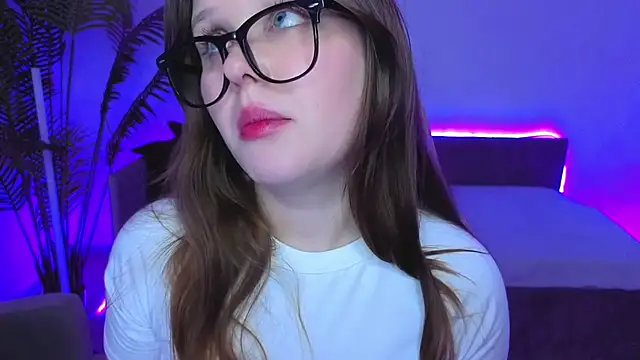 Snapshot of Lana_Moon__ chatting on 16, 12, 2025 Lana Moon online show from 16, 12, 2025