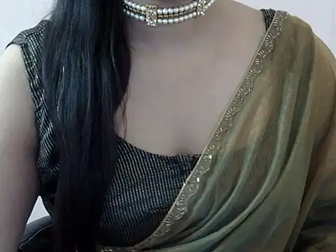 Snapshot of radhika_nar chatting on 27, 11, 2025 radhika nar online show from 27, 11, 2025