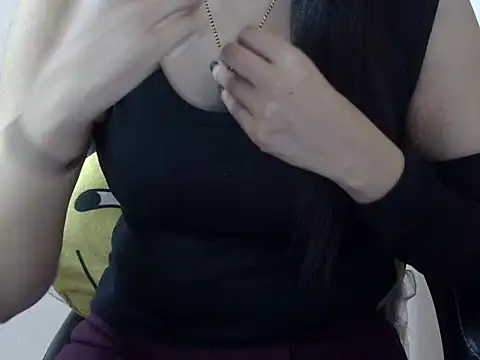 Snapshot of radhika_nar chatting on 14, 12, 2025 radhika nar online show from 14, 12, 2025