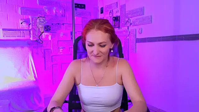 Snapshot of DianaTorrens chatting on 25, 11, 2025 DianaTorrens online show from 25, 11, 2025