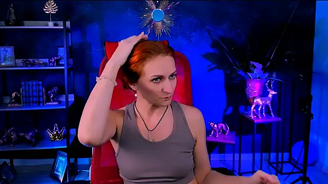 Snapshot of DianaTorrens chatting on 2, 12, 2025 DianaTorrens online show from 2, 12, 2025