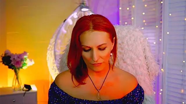 Snapshot of DianaTorrens chatting on 5, 12, 2025 DianaTorrens online show from 5, 12, 2025