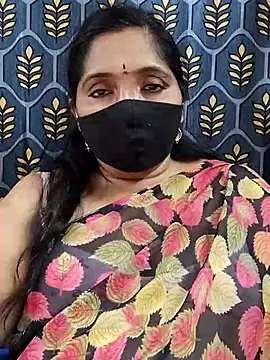 Snapshot of Soni-queen chatting on 21, 11, 2025 Soni-queen online show from 21, 11, 2025