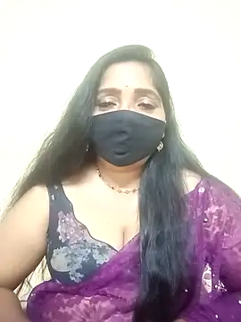 Snapshot of Soni-queen chatting on 1, 12, 2025 Soni-queen online show from 1, 12, 2025