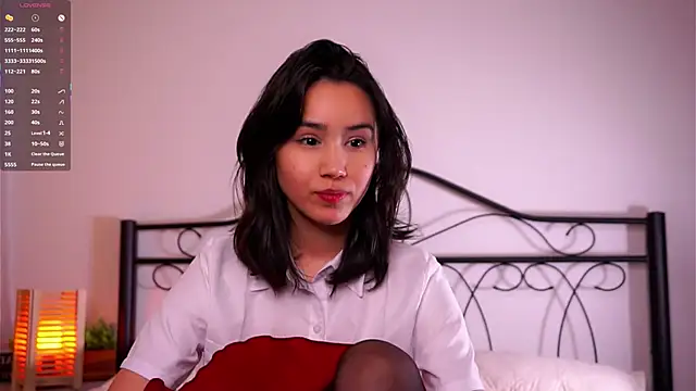 Snapshot of StaciaBratz chatting on 4, 12, 2025 StaciaBratz online show from 4, 12, 2025