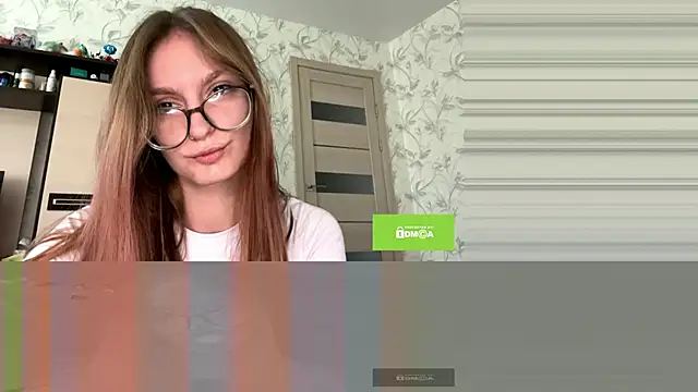 TishGiardino online show from 15, 12, 2025