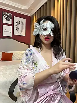 Queen-of-Love online show from 2, 12, 2025