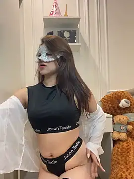 Snapshot of Queen-of-Love chatting on 15, 4, 2026 Queen-of-Love online show from 15, 4, 2026