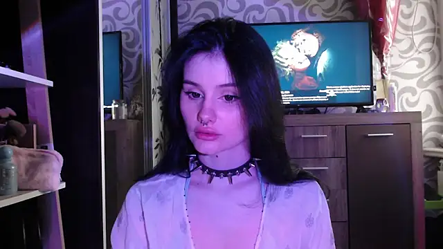 Moon raven online show from 7, 4, 2026