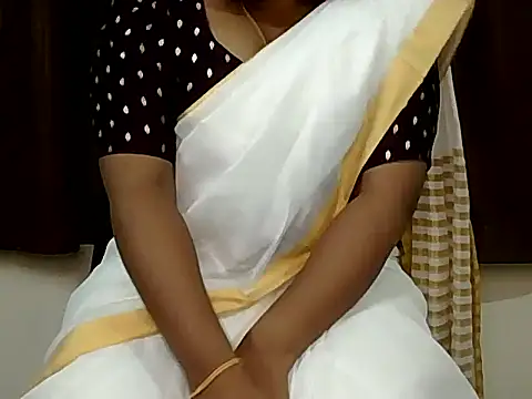 cleopatra9999 online show from 15, 4, 2026