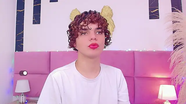 Snapshot of Skyee_angel chatting on 14, 12, 2025 Skyee angel online show from 14, 12, 2025