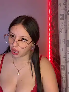 Snapshot of ValeryPalmer chatting on 15, 12, 2025 ValeryPalmer online show from 15, 12, 2025