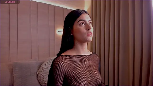 Snapshot of SarhaVega chatting on 24, 11, 2025 SarhaVega online show from 24, 11, 2025