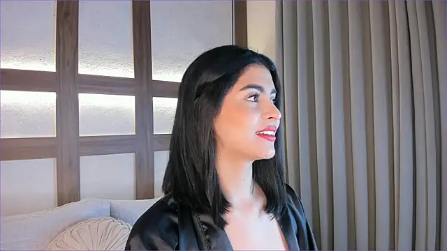 Snapshot of SarhaVega chatting on 28, 11, 2025 SarhaVega online show from 28, 11, 2025