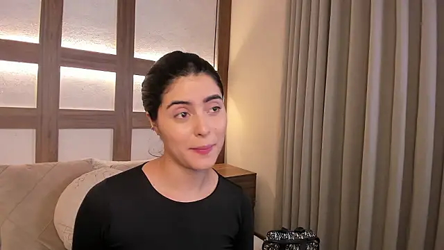 SarhaVega online show from 15, 2, 2026