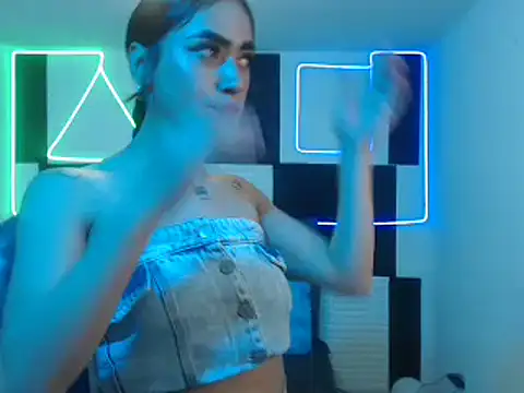 Snapshot of bonnie_blue_18 chatting on 3, 12, 2025 bonnie blue 18 online show from 3, 12, 2025