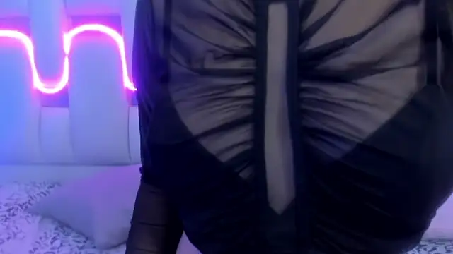 Snapshot of mask_red_girl chatting on 3, 2, 2026 mask red girl online show from 3, 2, 2026