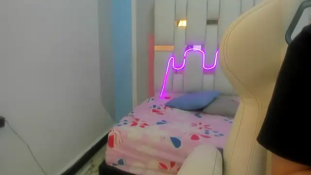 Snapshot of mask_red_girl chatting on 10, 2, 2026 mask red girl online show from 10, 2, 2026